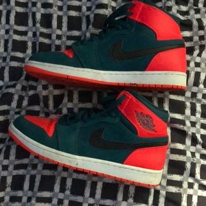 Shoes air Jordan 1s $250